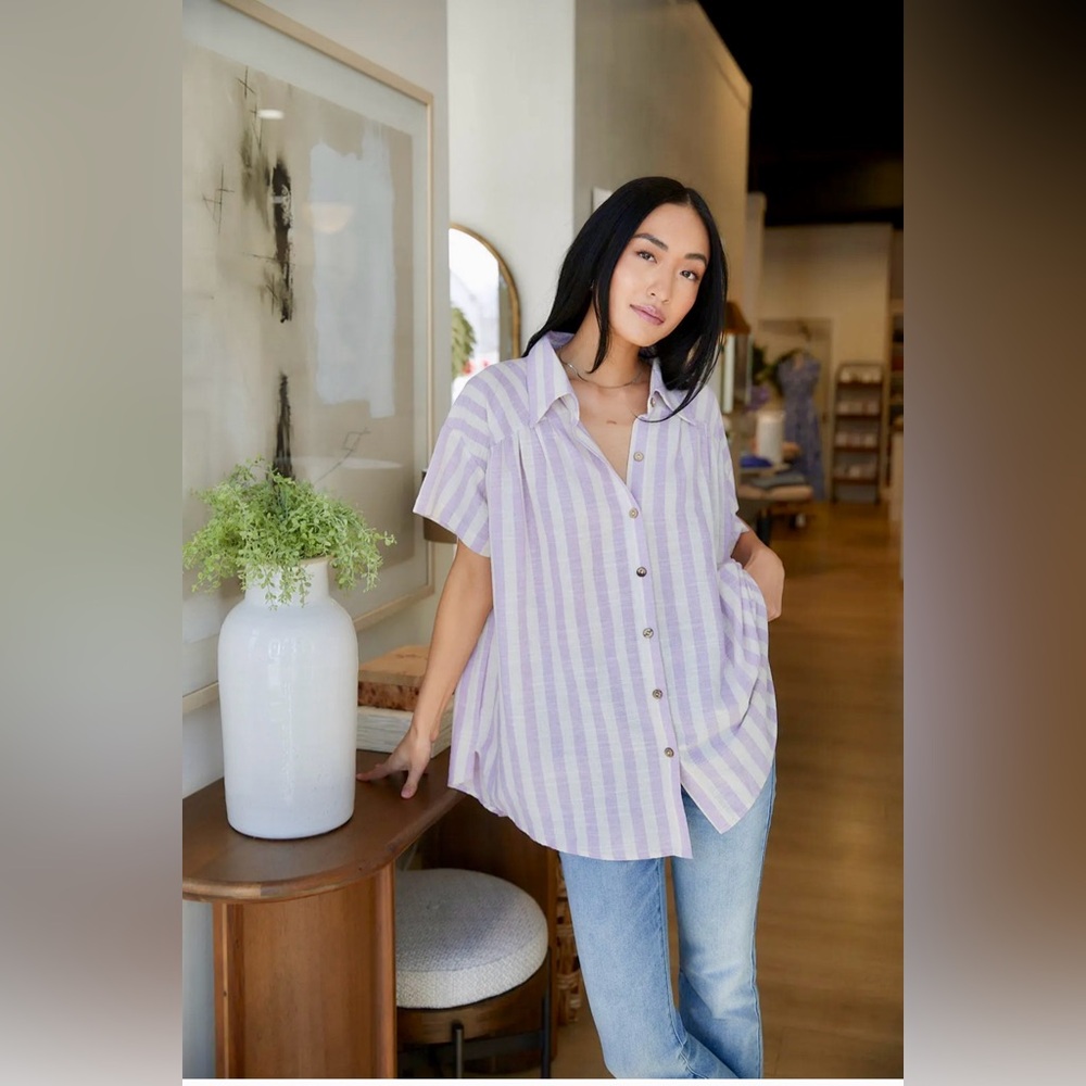 ⭐️Luxe Always Lavender Striped Oversized Button Up Top⭐️ NWOT